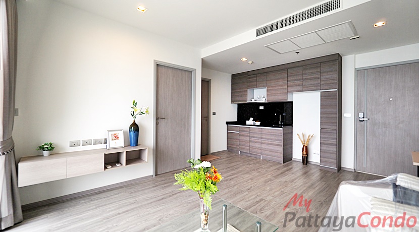 Aeras Beachfront Jomtien Condo For Sale - AERAS06