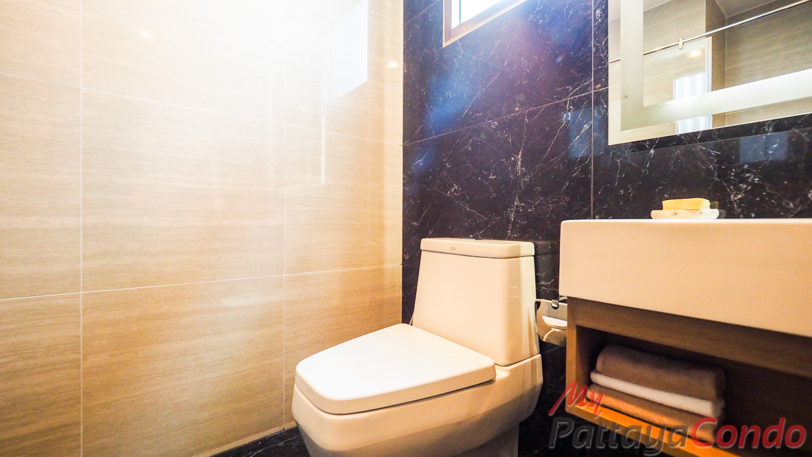 Aeras Beachfront Jomtien Condo For Sale - AERAS13