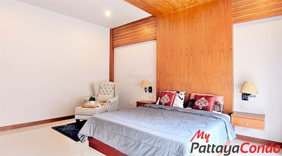 Baan Piam Mongkol Village Huay Yai Pattaya Pool Villa For Sale - HEPMK01