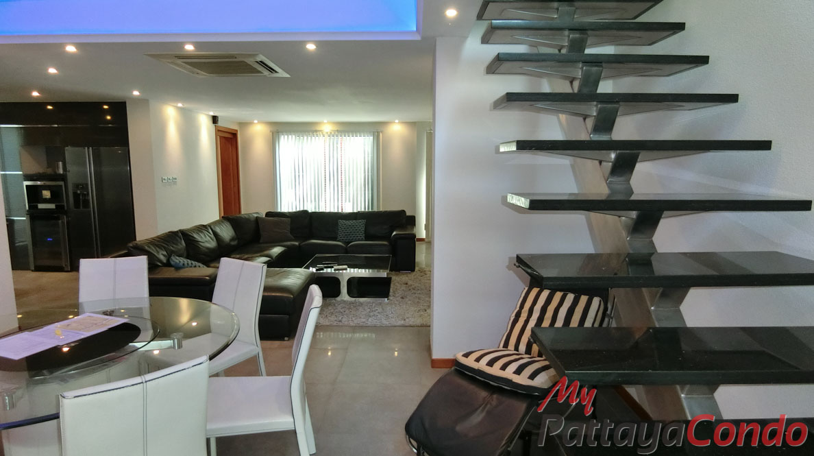 Boutique Garden Pool Villas Jomtien House For Sale - HJCTD02-11