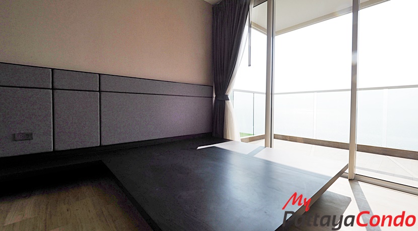 Cetus Beachfront Condo Pattaya For Sale - CETUS04-13