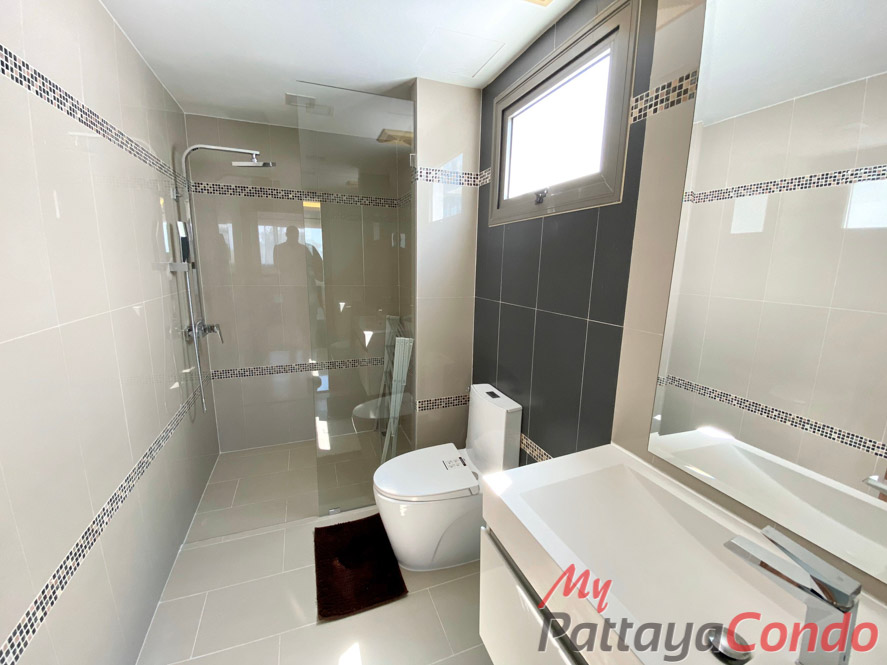 Club Royal Wong Amat Pattaya For Sale - CLUBR26