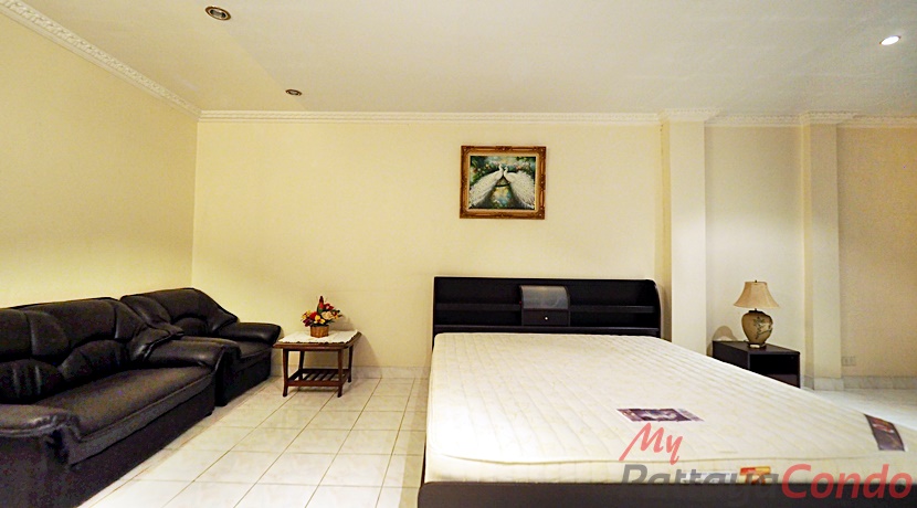 Commercial Shophouse For Sale Central Pattaya - CCP0001