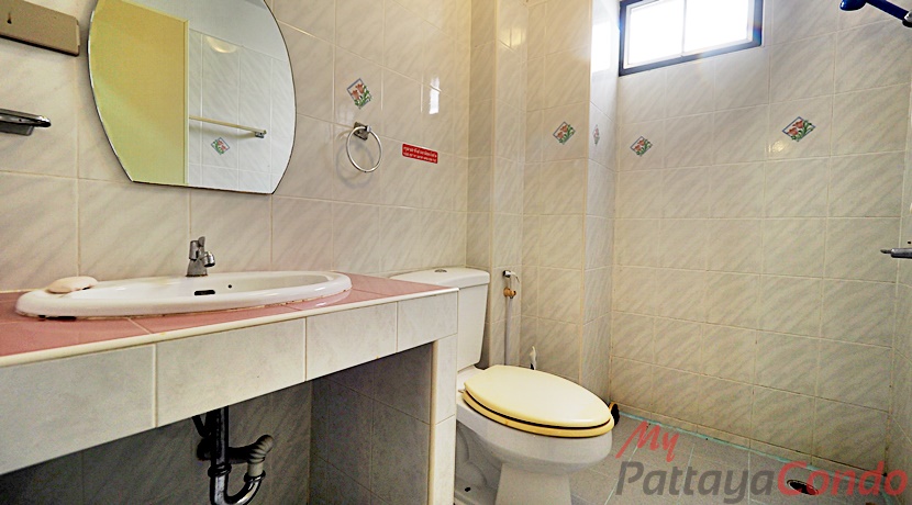 Commercial Shophouse For Sale Central Pattaya - CCP0001