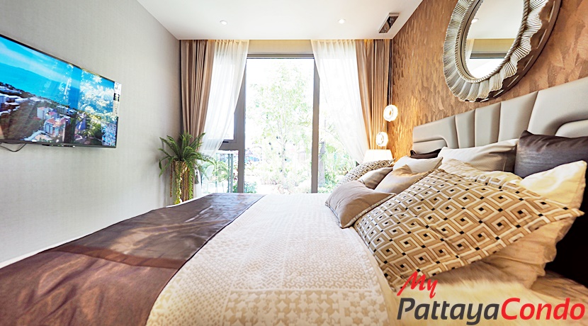 Copacabana Beach Jomtien Condo For Sale - COPAC05