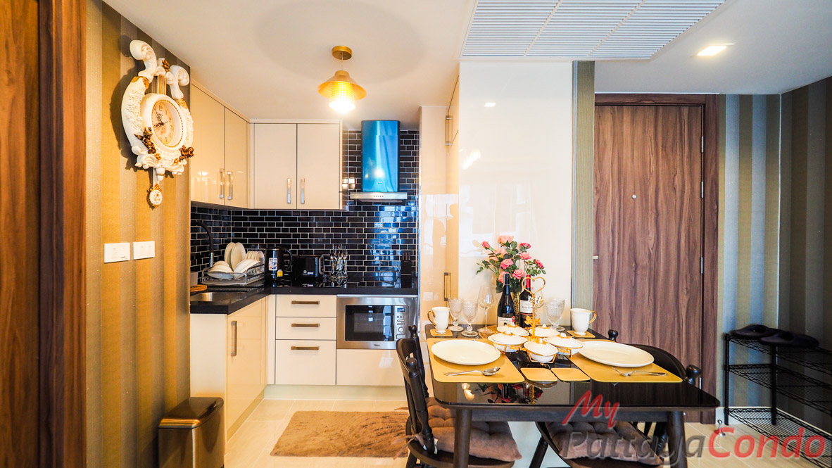 Grand Avenue Residence Pattaya Condo For Sale - GRAND122