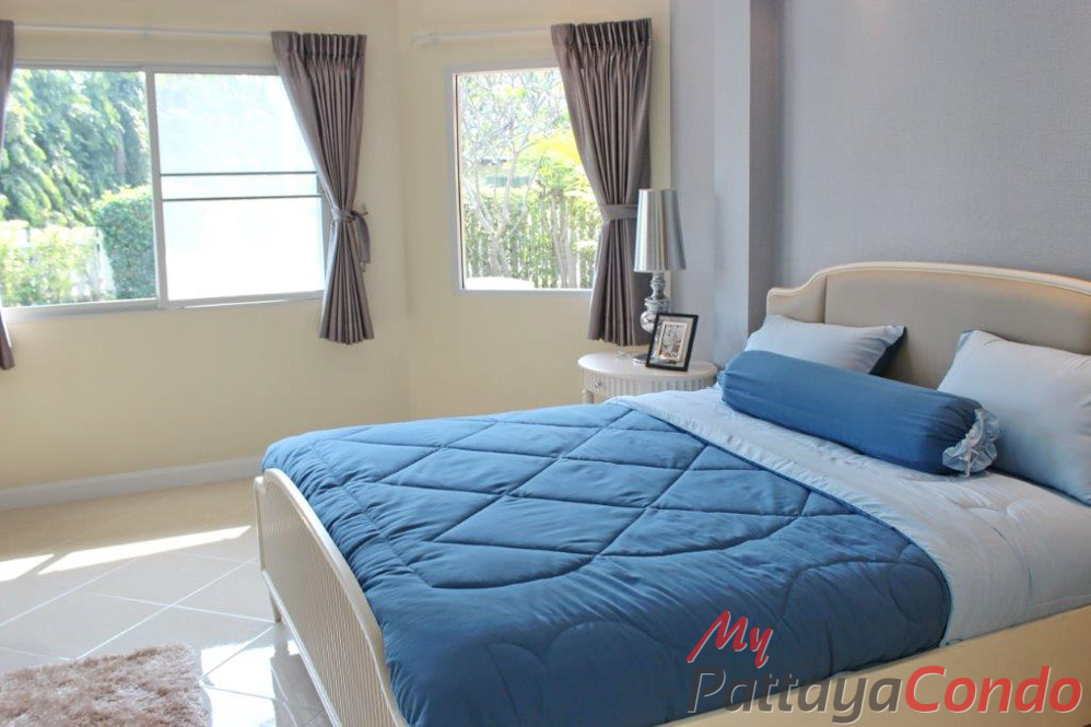Green Field Villas 3 East Pattaya House For Sale - HEGF302