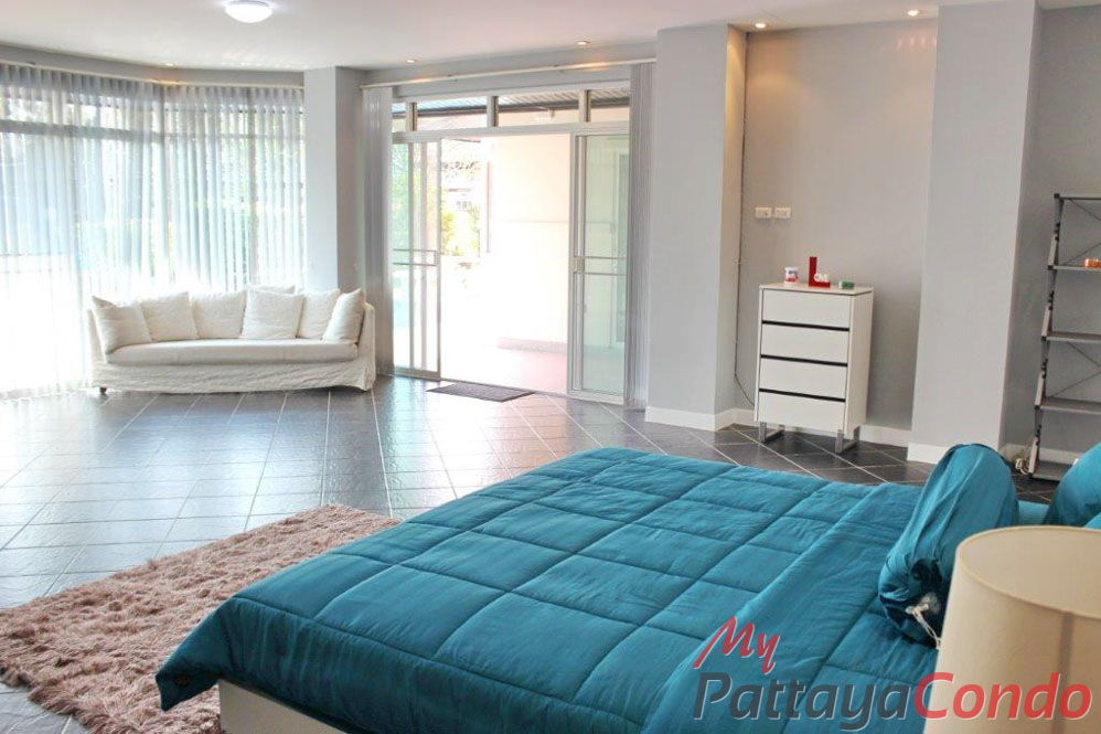 Green Field Villas 3 East Pattaya House For Sale - HEGF302-26