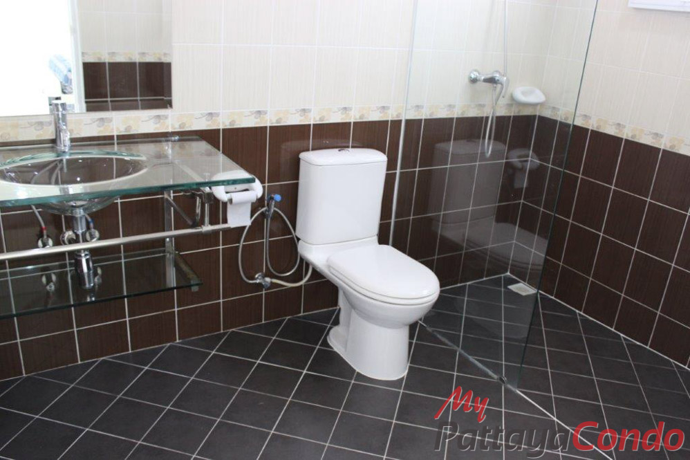 Green Field Villas 3 East Pattaya House For Sale - HEGF302-34