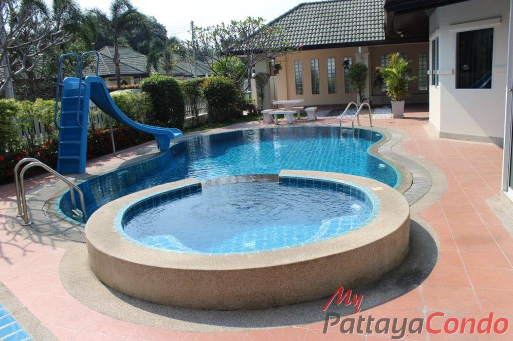 Green Field Villas 3 East Pattaya House For Sale - HEGF302