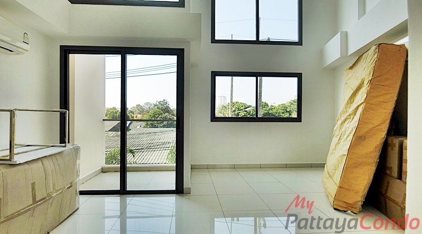 Laguna Beach Resort 2 Jomtien Pattaya Condo For Sale - LBR2J12-15