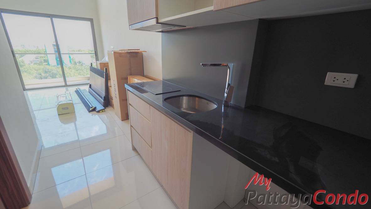 Laguna Beach Resort 2 Jomtien Pattaya Condo For Sale - LBR2J13