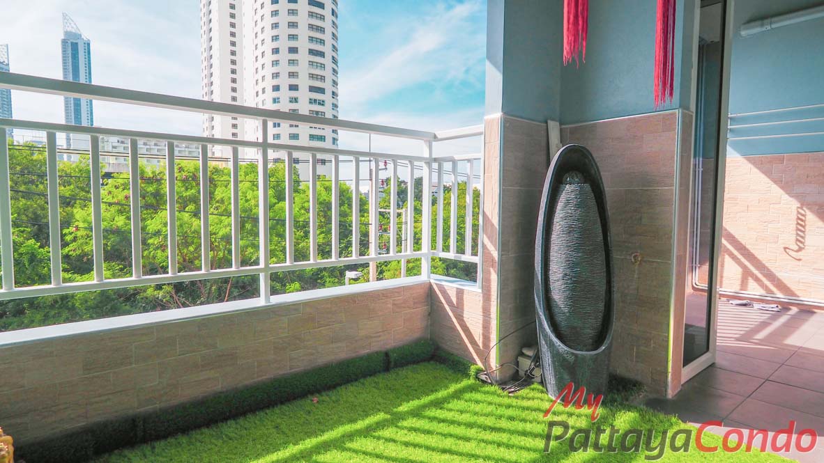 Lumpini Park Beach Jomtien Condo For Sale - LPN15