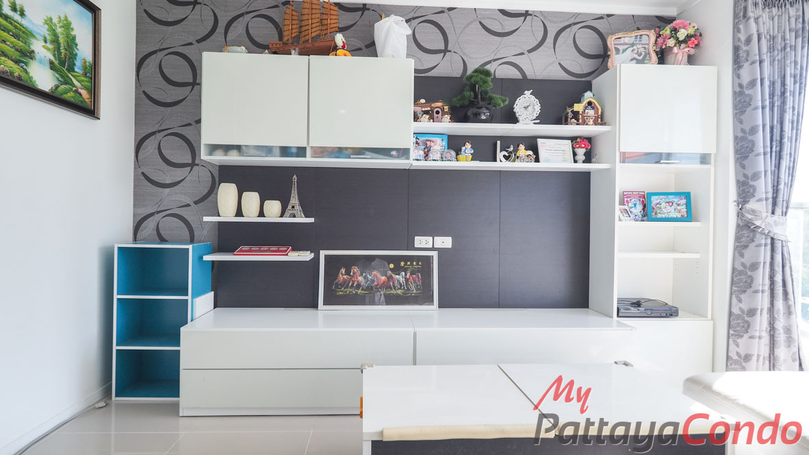 Lumpini Park Beach Jomtien Condo For Sale - LPN15