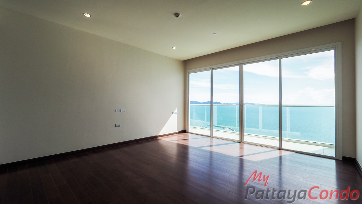 Movenpick White Sand Beach Condo Pattaya For Sale - MWS04