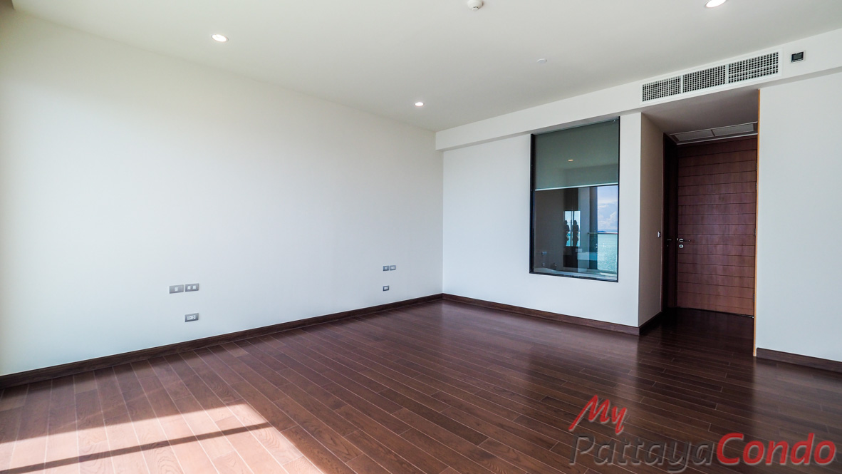 Movenpick White Sand Beach Condo Pattaya For Sale - MWS04