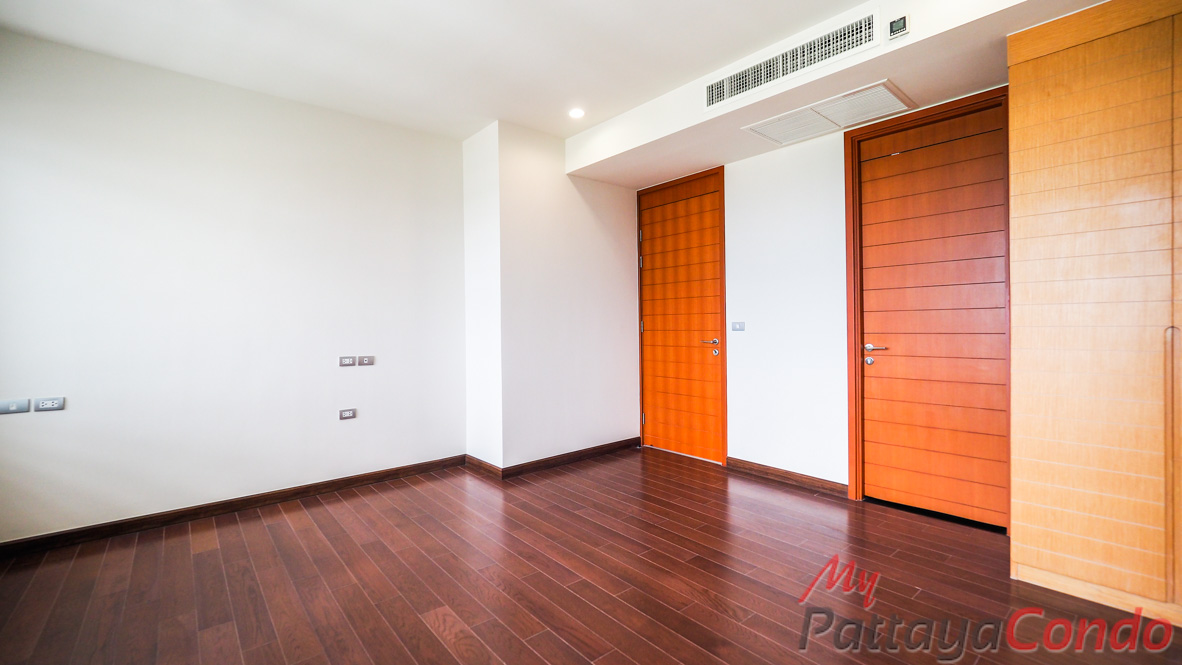 Movenpick White Sand Beach Condo Pattaya For Sale - MWS04
