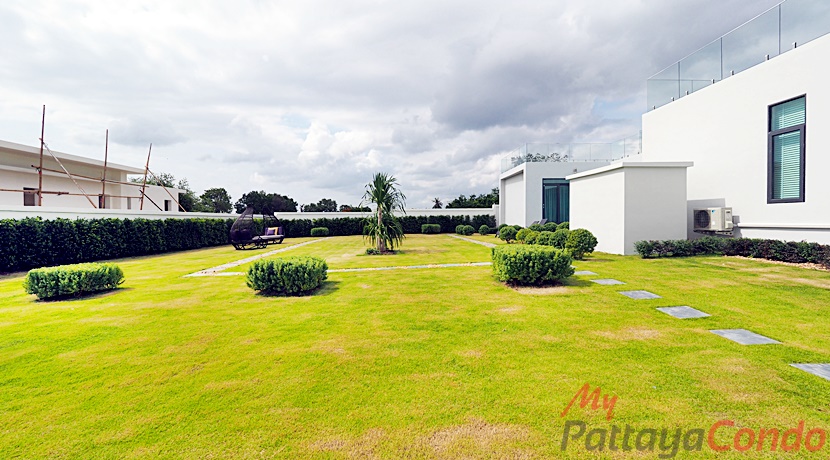 Palm Lakeside Pattaya Villa For Sale East Pattaya - HEPLP01