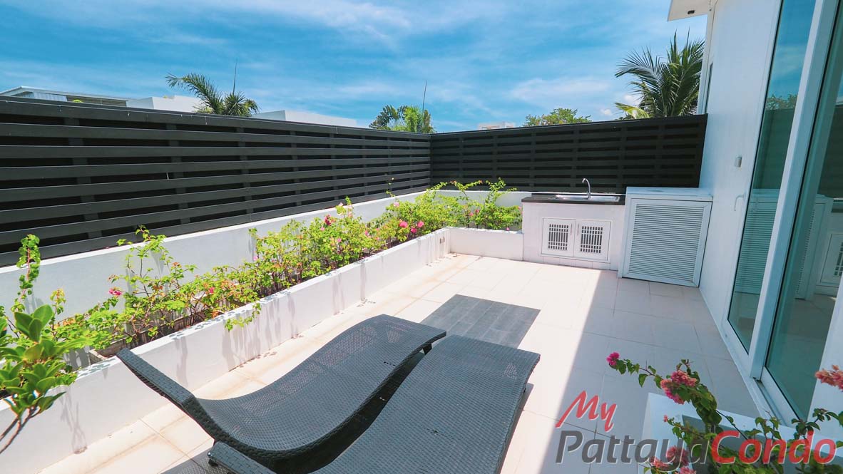 Palm Oasis Pool Villa Pattaya House For Sale - HJPO02