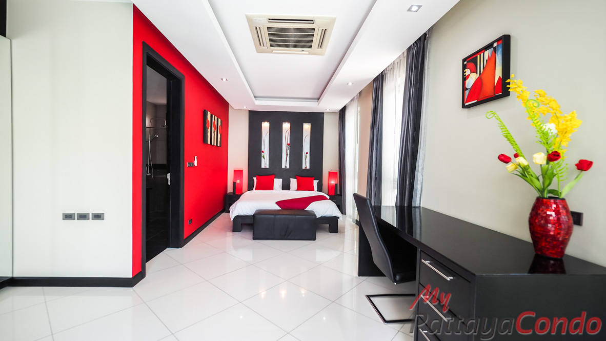 Palm Oasis Pool Villa Pattaya House For Sale - HJPO01
