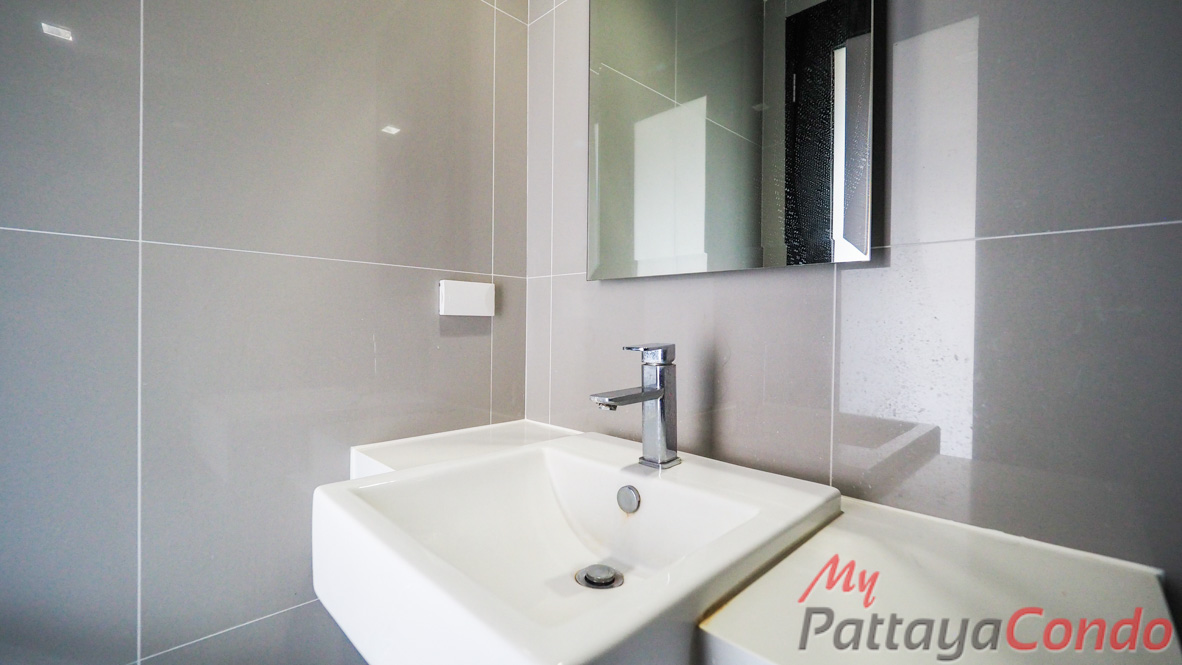 Pattaya Posh Condo For Sale - POSH01-13