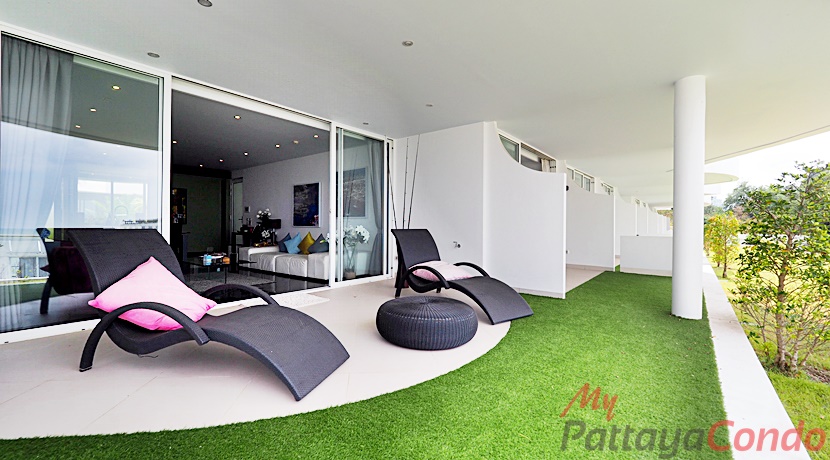 Pure Na-Jomtien Beachfront Condo Pattaya For Sale - PURE02
