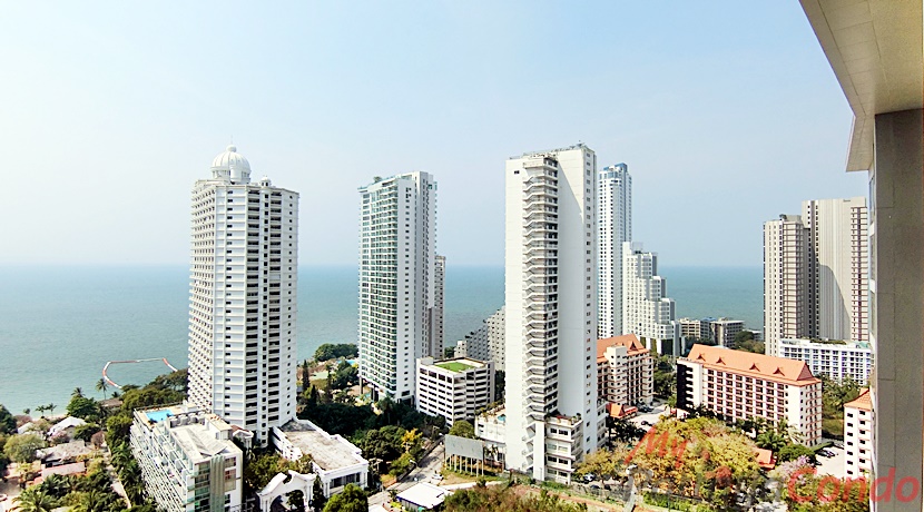 Riviera Wong Amat Condo For Sale - RW52