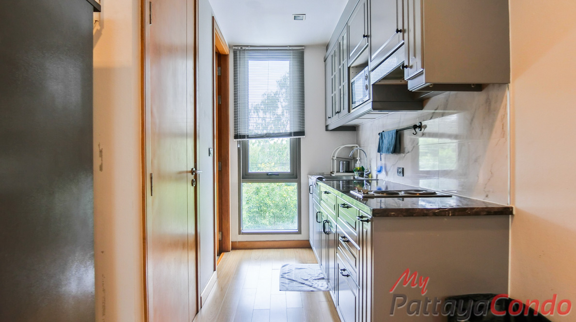 Sandbox Beachfront Villa East Pattaya Townhouse For Sale - HESB01