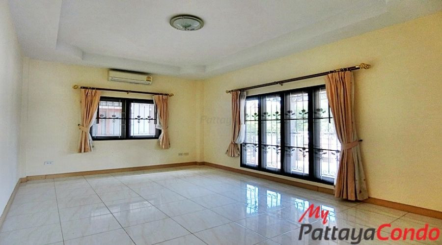 Blue Star Village East Pattaya House For Sale - HEBS01