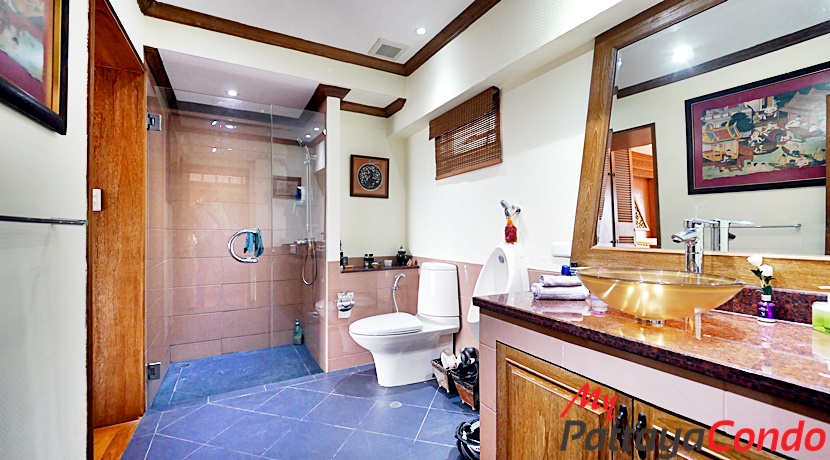 Star Beach Condotel Pattaya For Sale - STAR02