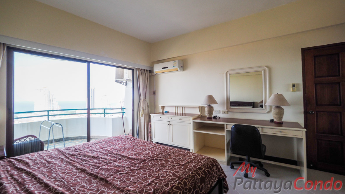 Star Beach Condotel Pattaya For Sale - STAR04