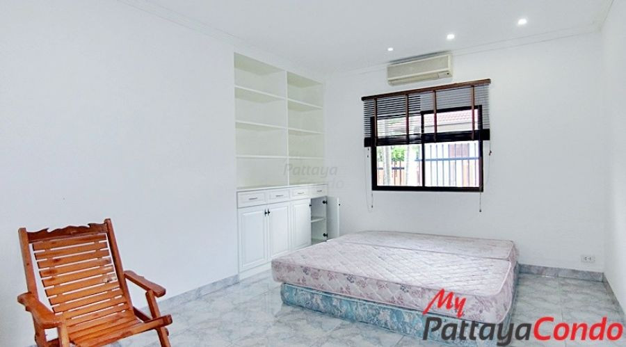 Swiss Paradise Village East Pattaya House For Sale - HESW01-8