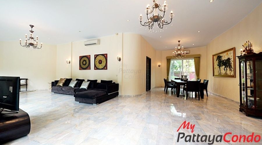 Thaily Wood Village East Pattaya Pool Villa For Sale - HETW01