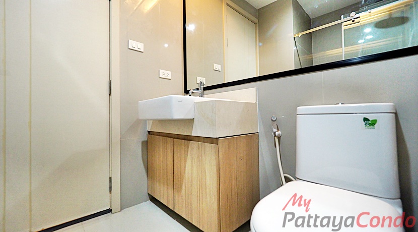 The Chezz Metro Life Condominium For Sale - CHEZZ01