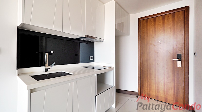 The Peak Towers Pattaya Condo For Sale - PEAKT45-2