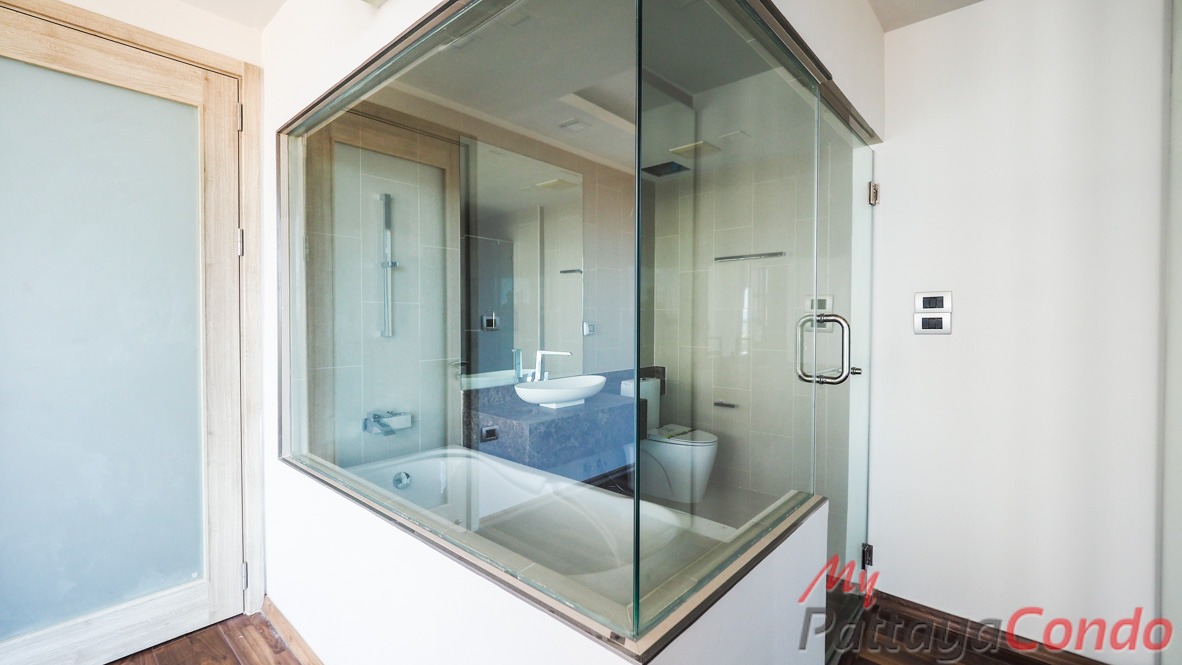 The Peak Towers Pattaya Condo For Sale - PEAKT60