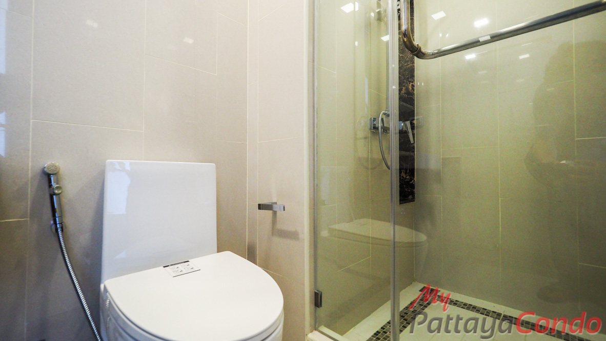 The Peak Towers Pattaya Condo For Sale - PEAKT50
