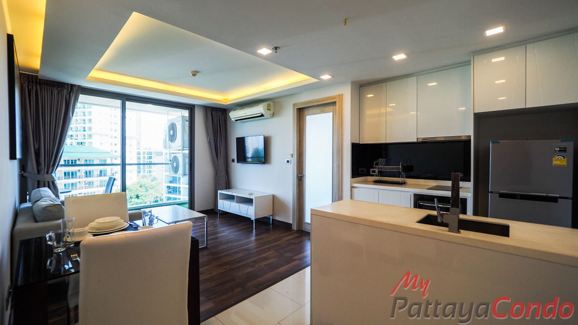 The Peak Towers Pattaya Condo For Sale - PEAKT51
