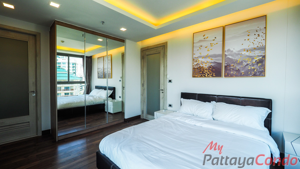 The Peak Towers Pattaya Condo For Sale - PEAKT51
