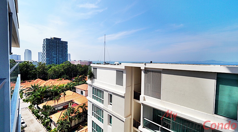 The Peak Towers Pattaya Condo For Sale - PEAKT47