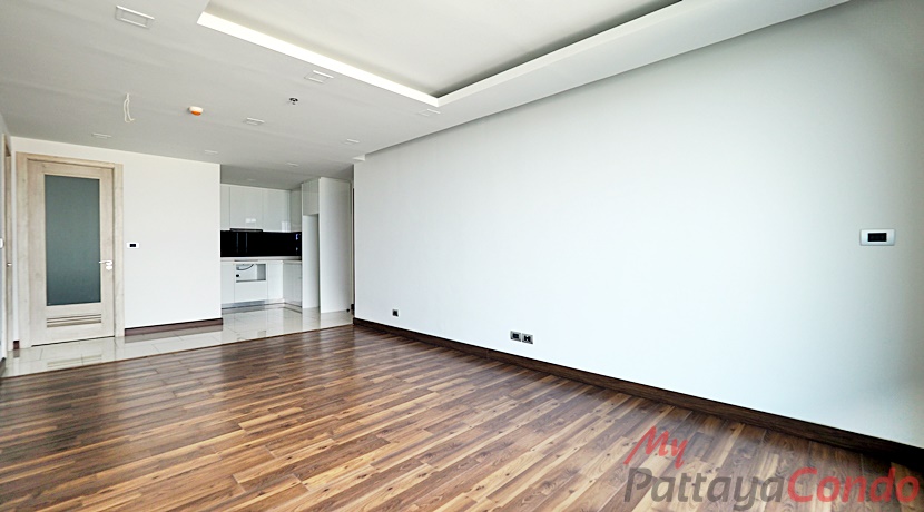 The Peak Towers Pattaya Condo For Sale - PEAKT47