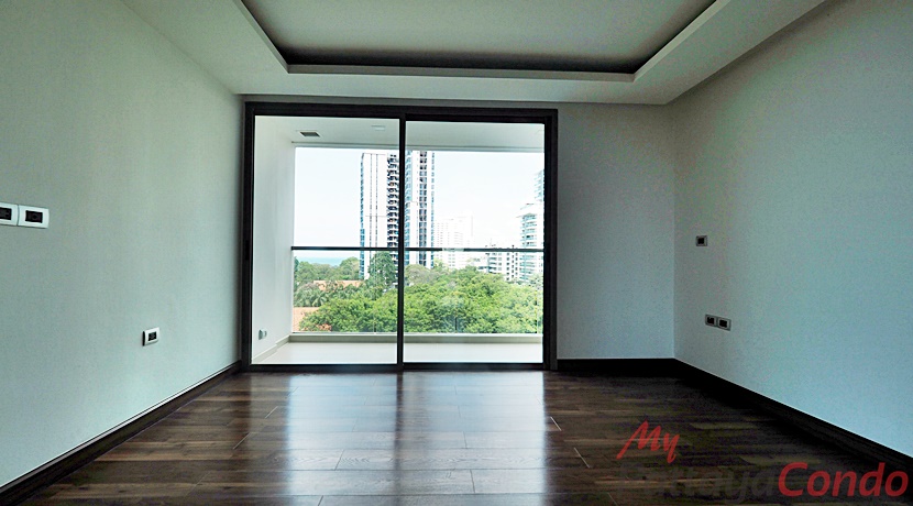 The Peak Towers Pattaya Condo For Sale - PEAKT42