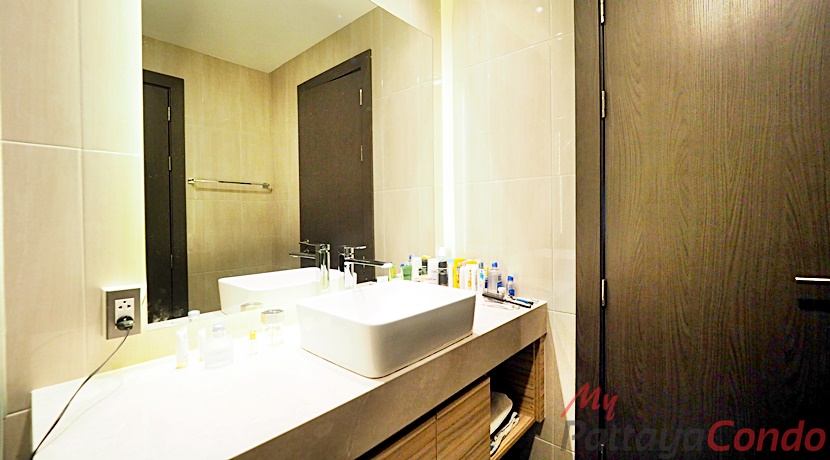 The Point Pratumnak Condo For Sale - POINT14