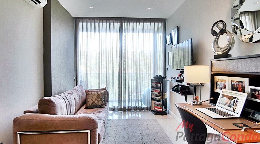 The Point Pratumnak Condo For Sale - POINT17