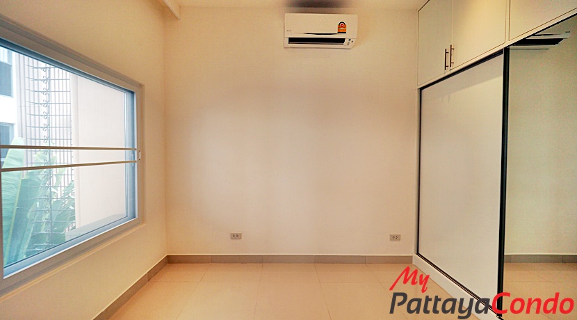Beverly Hills Village Pattaya Townhouse For Sale - HP0003