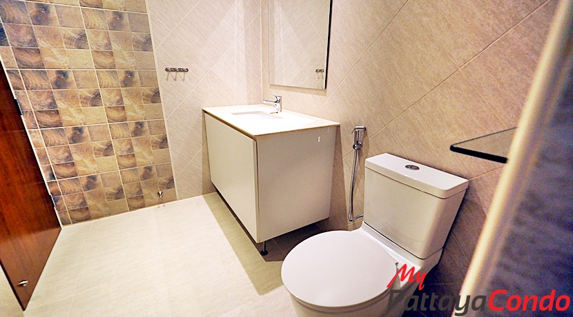 Beverly Hills Village Pattaya Townhouse For Sale - HP0003