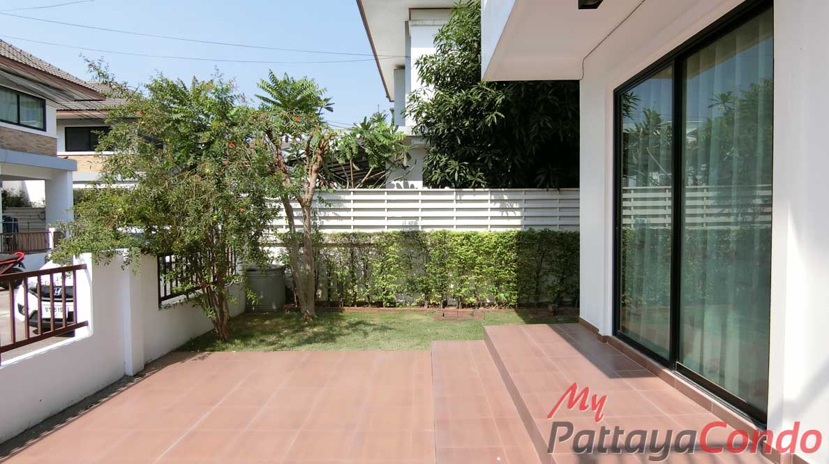 Uraiwan Park View East Pattaya House For Sale - HEURW01
