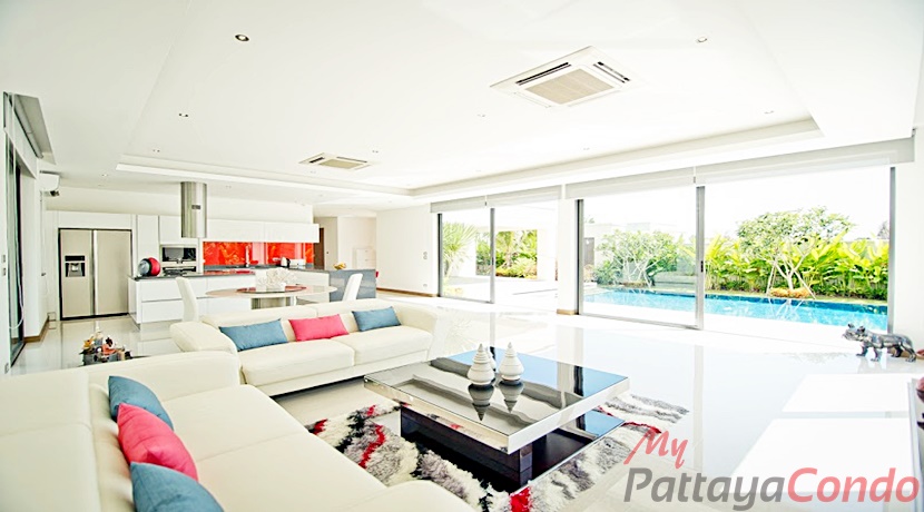 The Vineyard Phase 3 East Pattaya Pool Villa For Sale - HEVY301