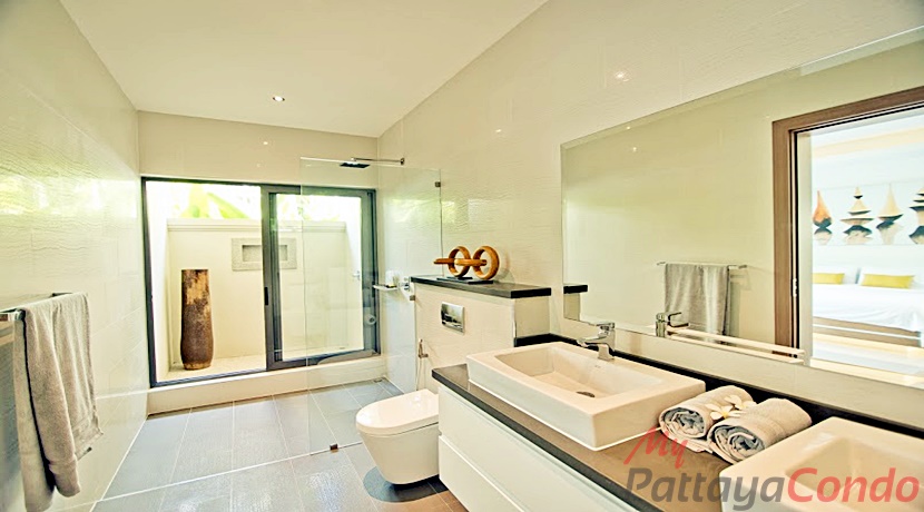 The Vineyard Phase 3 East Pattaya Pool Villa For Sale - HEVY301