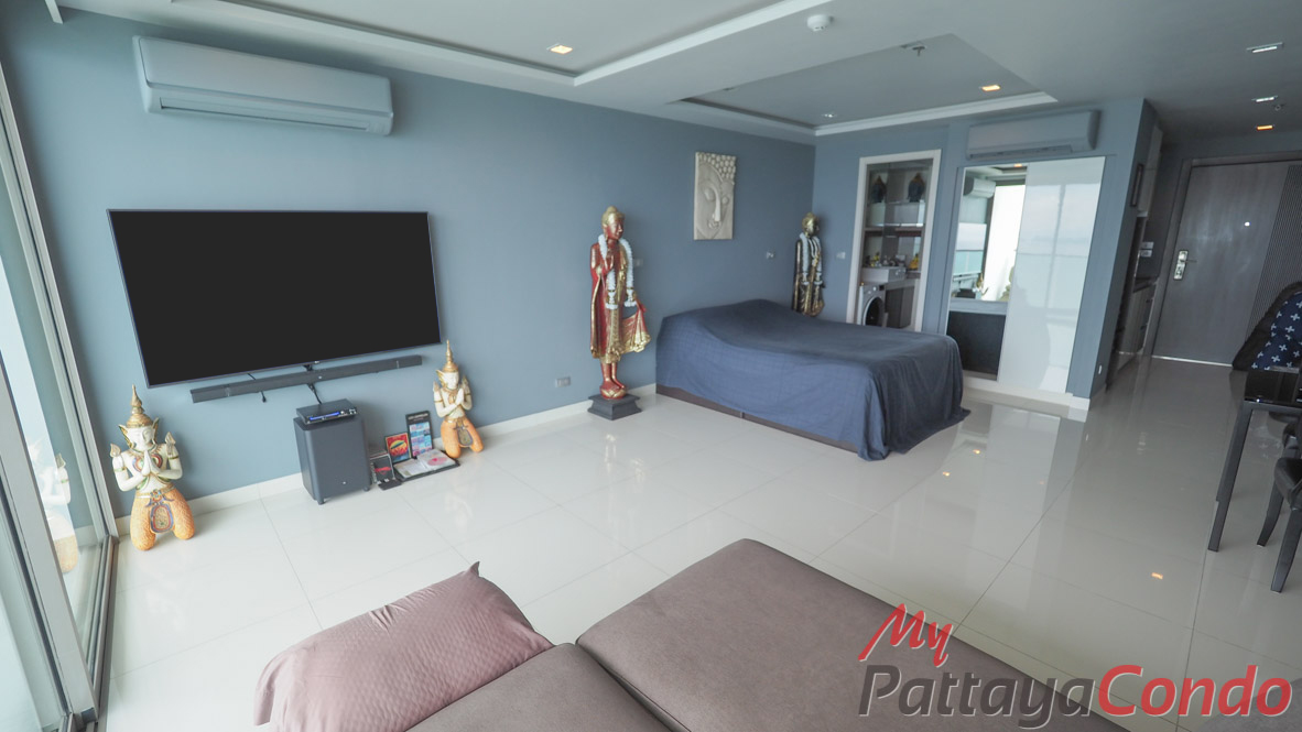 Wong Amat Tower Pattaya Condo For Sale - WT33